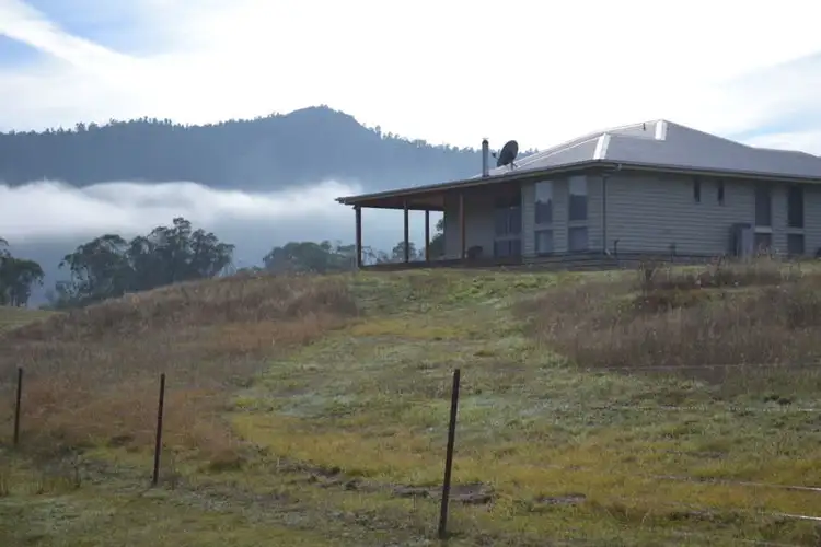 718 McKinnons Road