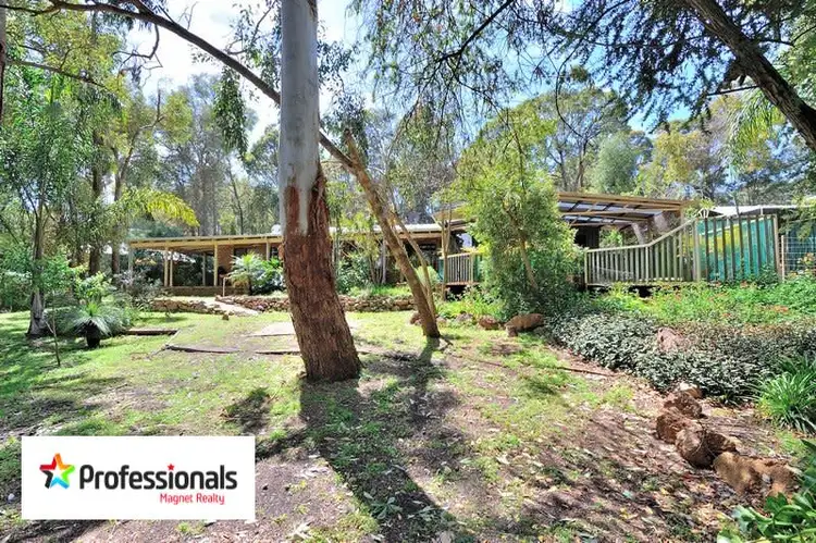 6 Tassell Place
