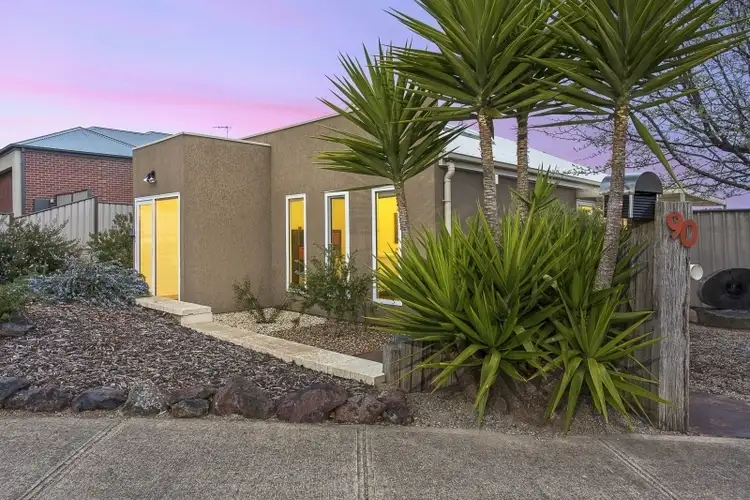 90 Belleview Drive, Sunbury VIC 3429