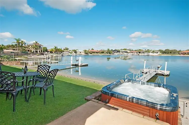 25 The Peninsula, Yamba NSW 2464