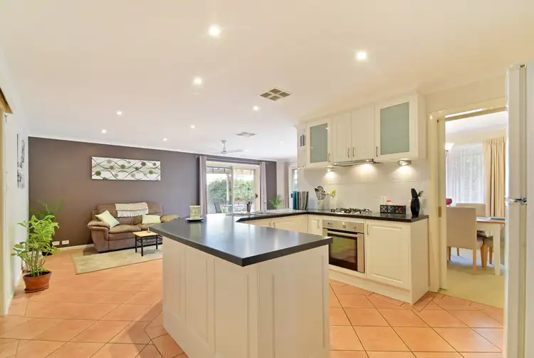 5 Corsair Close, Seaford Rise SA 5169