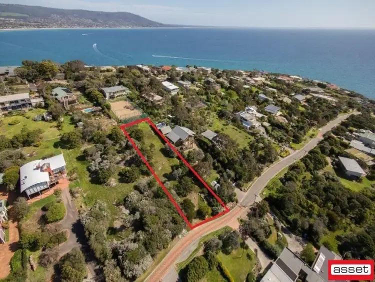 28 Ian Road, Mount Martha VIC 3934