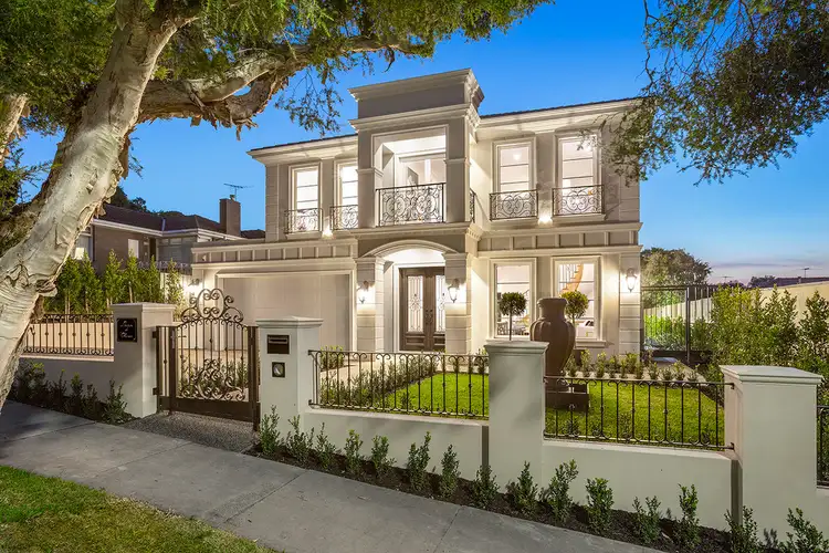 9 Grasmere Avenue, Doncaster East VIC 3109
