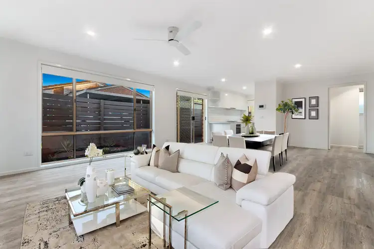 Second view of Homely unit listing, 2/27 Amber Crescent, Narre Warren VIC 3805