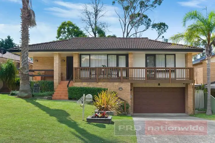 10 Amberdale Avenue, Picnic Point NSW 2213