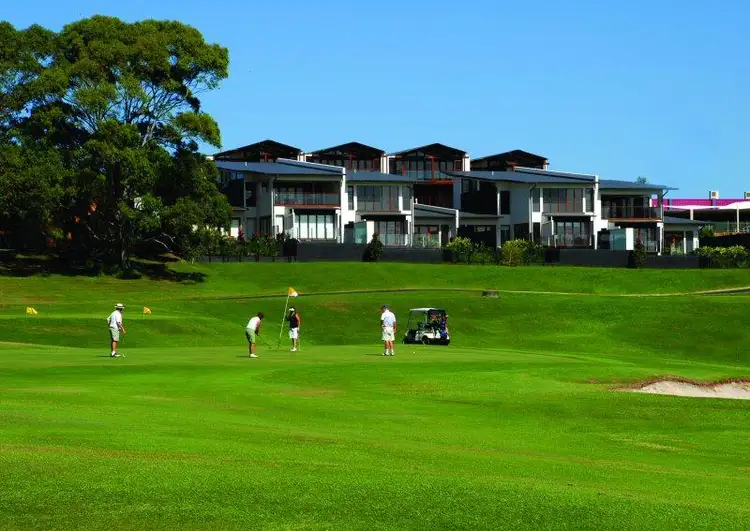 Unit 3/1 Langi Place, Ocean Shores NSW 2483