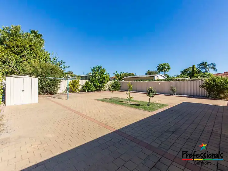 Fifth view of Homely house listing, 310 Robinson Ave, Cloverdale WA 6105