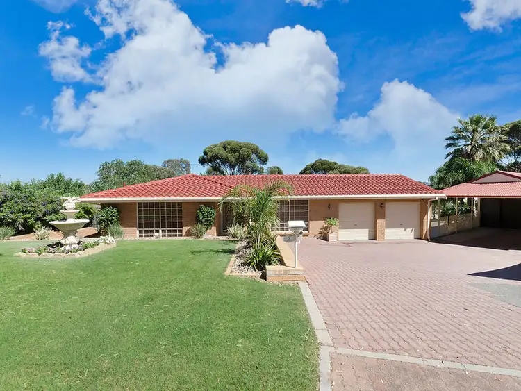 Second view of Homely house listing, 2 Narang Court, Gulfview Heights SA 5096