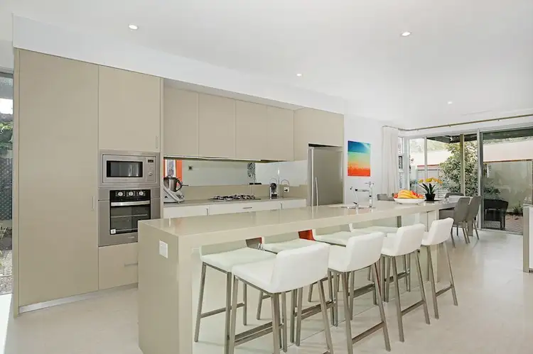 31 Whimbrel Crescent, Mandurah WA 6210