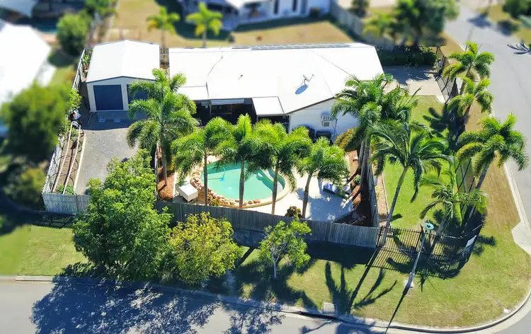 1 Donostia Crescent, Bushland Beach QLD 4818