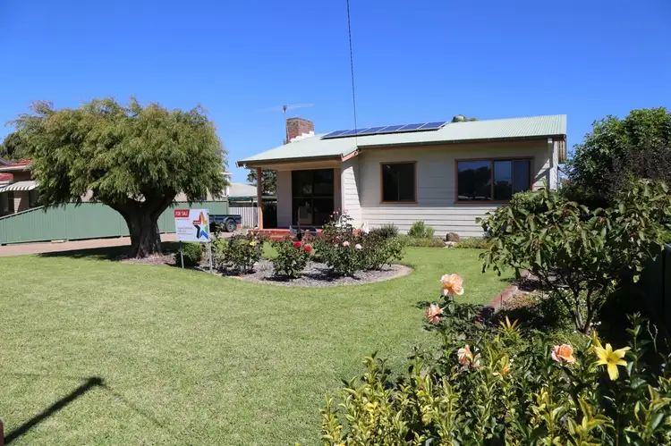10 Dixon Street, Nulsen WA 6450