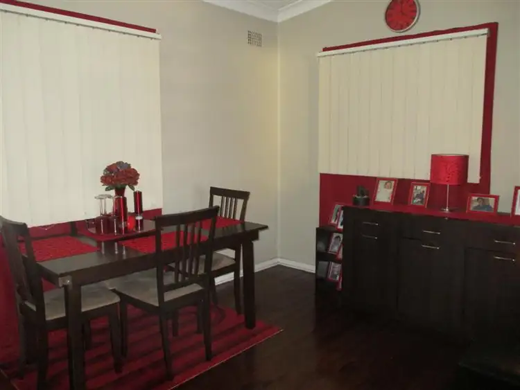 Fifth view of Homely house listing, 5 Fiji, Lethbridge Park NSW 2770