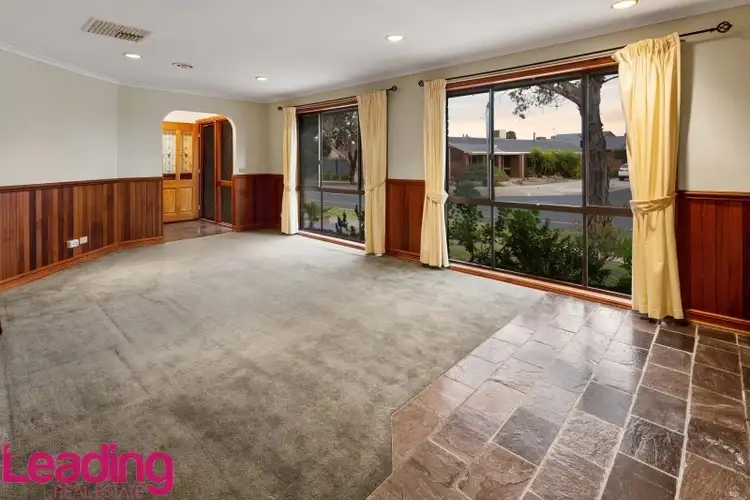 Third view of Homely house listing, 2 Lyons Court, Sunbury VIC 3429