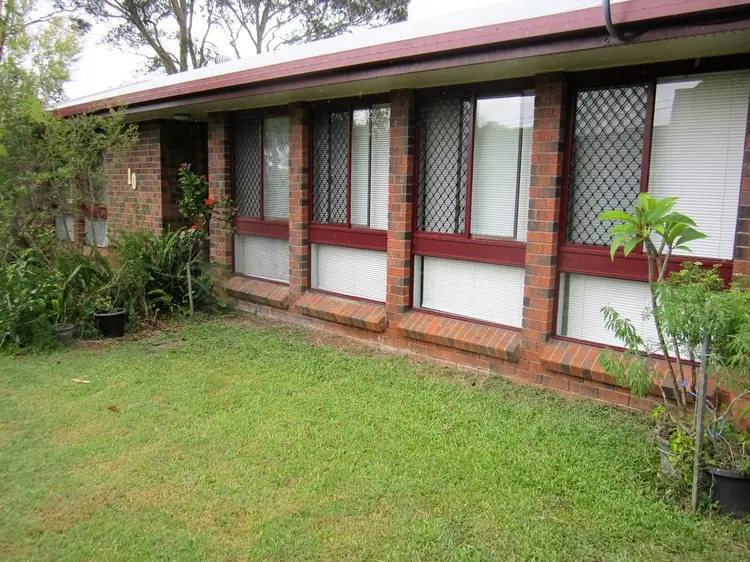 10 SHORTLAND STREET, Springwood QLD 4127