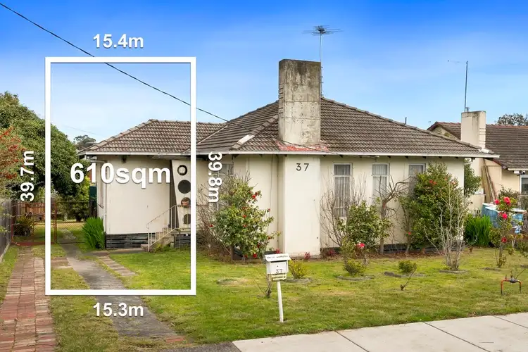 37 Jindabyne Avenue, Chadstone VIC 3148