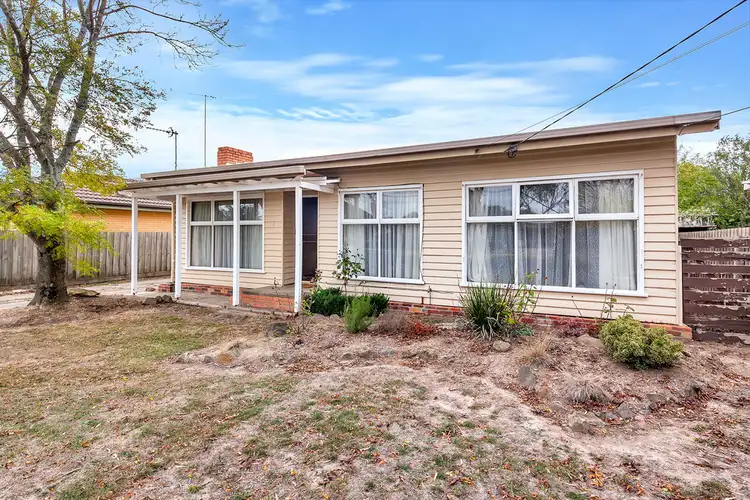 10 Molbray Street, Wendouree VIC 3355