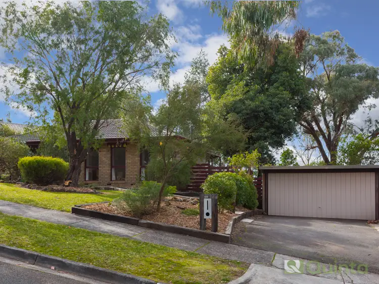 19 Trenton Place, Mooroolbark VIC 3138