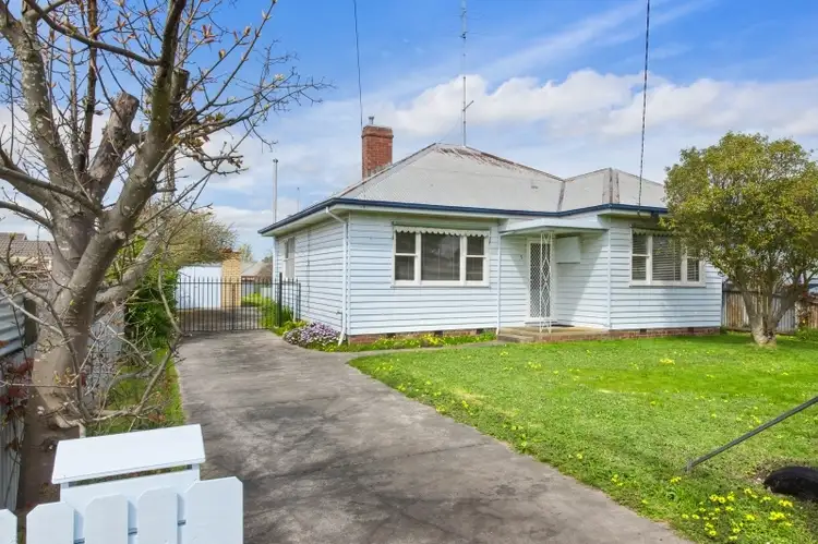 5 Alfred st, Sebastopol VIC 3356
