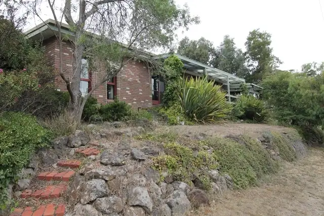 12 Jones Avenue, Mount Clear VIC 3350