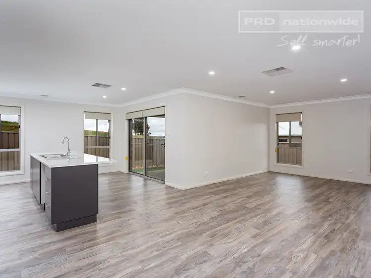 Second view of Homely house listing, 8 Tingwell Place, Lloyd NSW 2650
