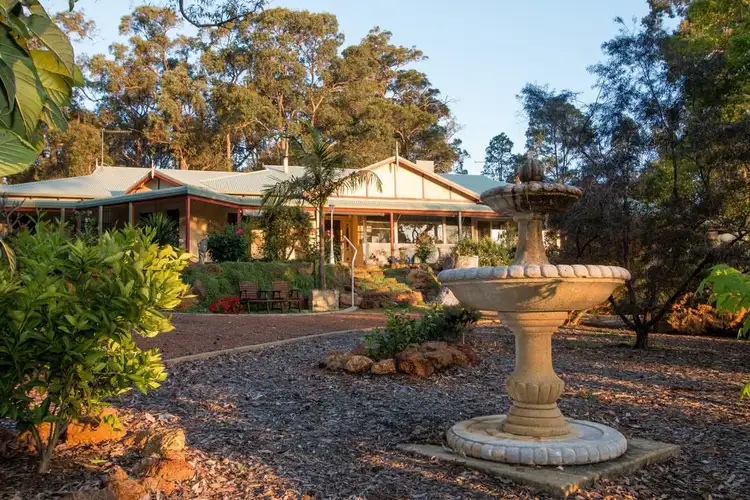 400 Higginson Road, Stoneville WA 6081