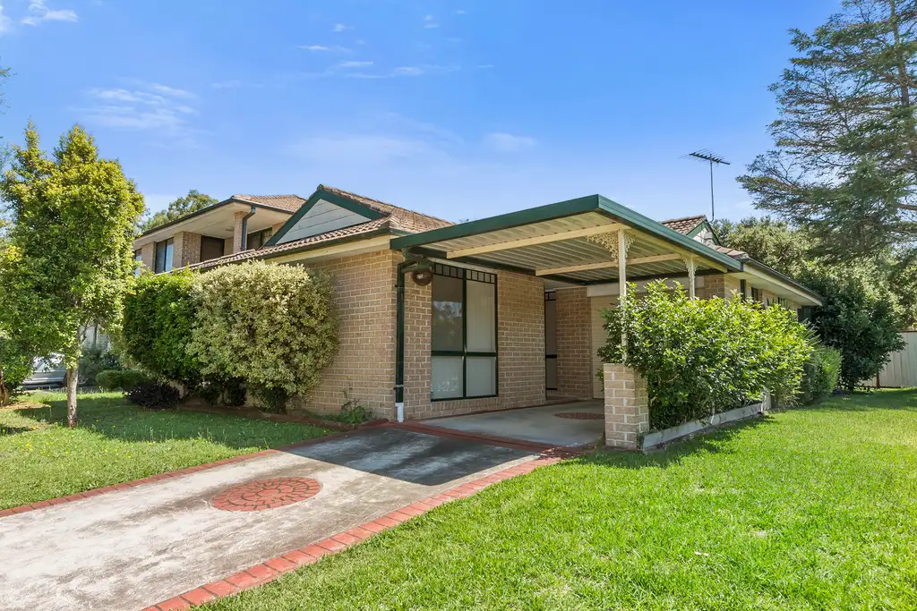 Main view of Homely villa listing, 1/31-33 Myee Road, Macquarie Fields NSW 2564