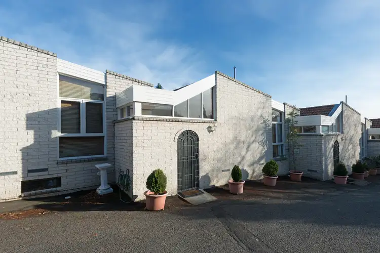 2/13 Wayne Avenue, Sandy Bay TAS 7005