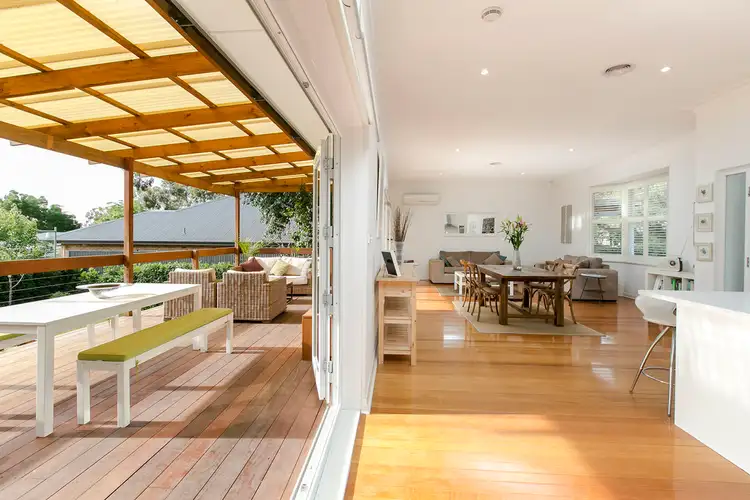 8 Carruth Road, Torrens Park SA 5062