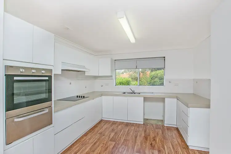 6 Ratcliffe Road, Booragoon WA 6154
