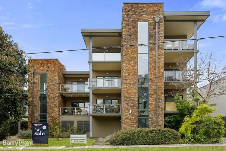 1/4 Civic Square, Croydon VIC 3136
