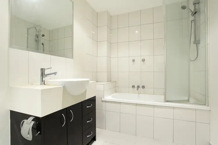 Fourth view of Homely apartment listing, 5/1324-1328 Centre Road, Clayton South VIC 3169