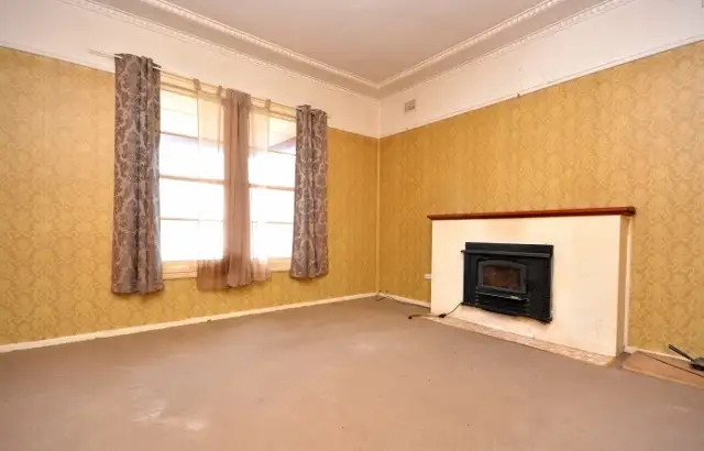 Second view of Homely house listing, 5 Park Avenue, Leeton NSW 2705