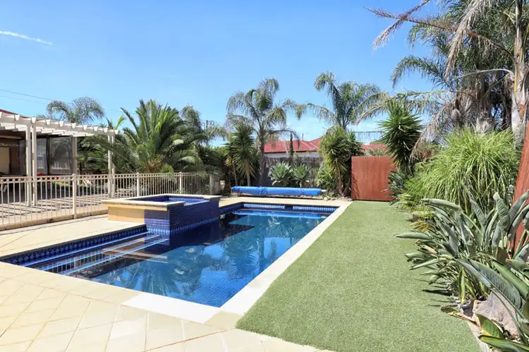 102 Greenvale Drive, Greenvale VIC 3059