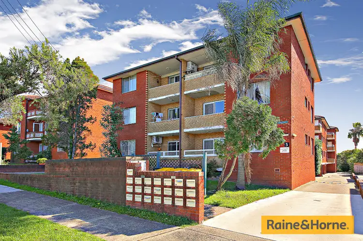 18/5 Phillip Street, Roselands NSW 2196
