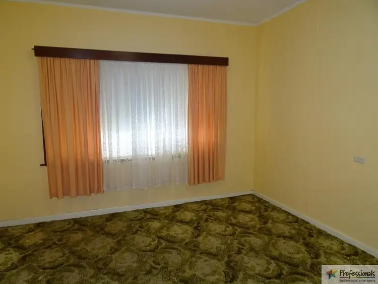 Sixth view of Homely house listing, 2 River avenue, Collie WA 6225