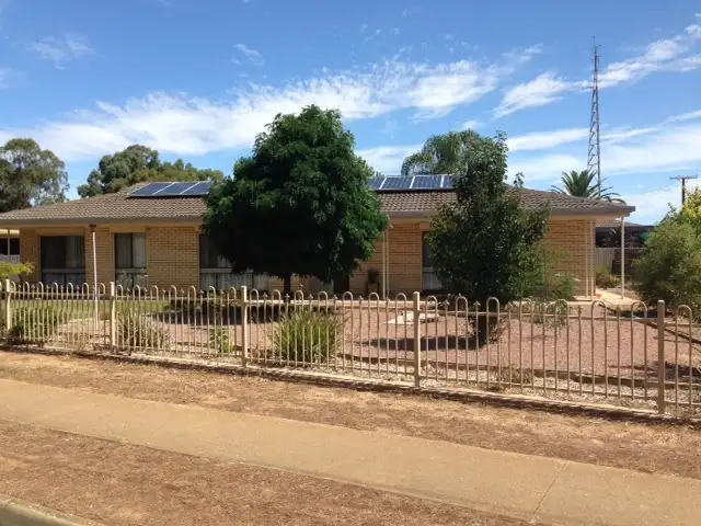 7 Tumby Bay Road, Cummins SA 5631