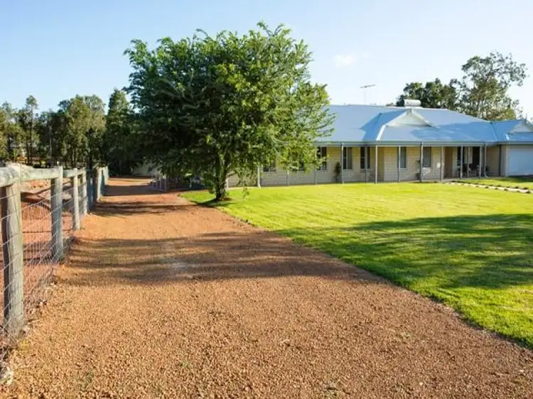 3 Portree St, Bedfordale WA 6112