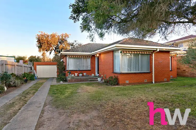 25 Konrads Crescent, Highton VIC 3216
