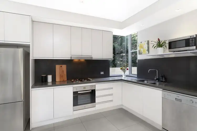 Sixth view of Homely unit listing, 2/85-87 Duncan Street, Maroubra NSW 2035
