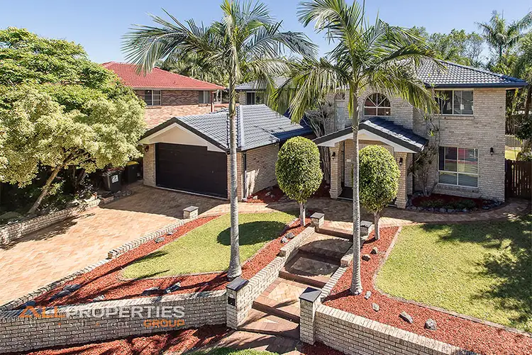 8 Geneva Close, Parkinson QLD 4115
