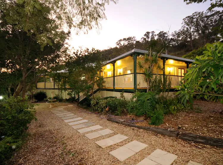 16 Rowland Court, Gowrie Mountain QLD 4350