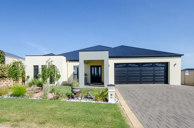 Second view of Homely house listing, 10 Mayflower Court, Mount Gambier SA 5290