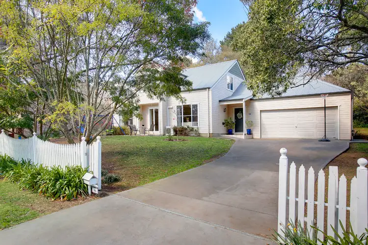 95 Railway Pde, Bundanoon NSW 2578