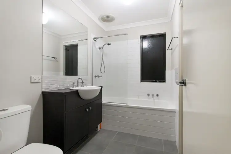 Sixth view of Homely unit listing, 1/15 Brunnings Road, Carrum Downs VIC 3201