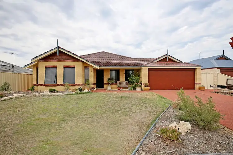 3 Albina Chase, Lakelands WA 6180