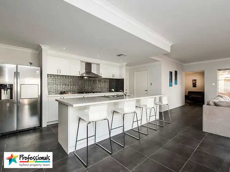 5 Cauthern Grove, Byford WA 6122