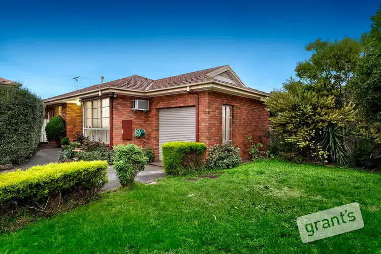 1/6 Hawker Gardens, Berwick VIC 3806