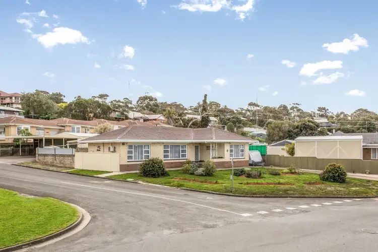 11 SWAIN ROAD, Victor Harbor SA 5211