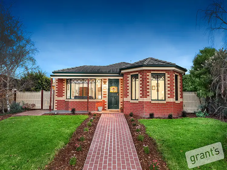 27 Cobblestone Avenue, Narre Warren South VIC 3805