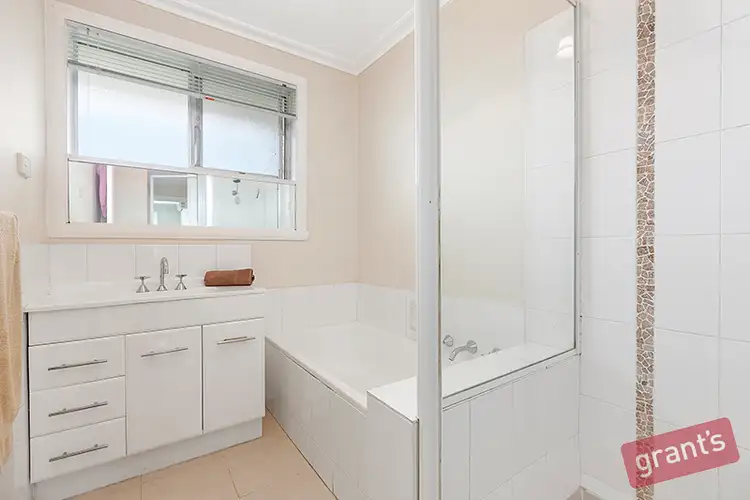 Sixth view of Homely house listing, 1/24 William Avenue, Hallam VIC 3803